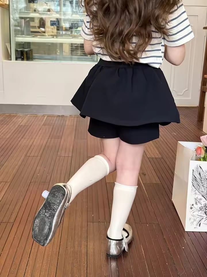 ロゴ刺繍ネイビーススカパン