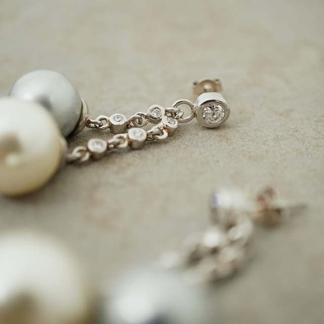 【FRENCH ANTIQUE】SW PEARLS DROP PIERCES