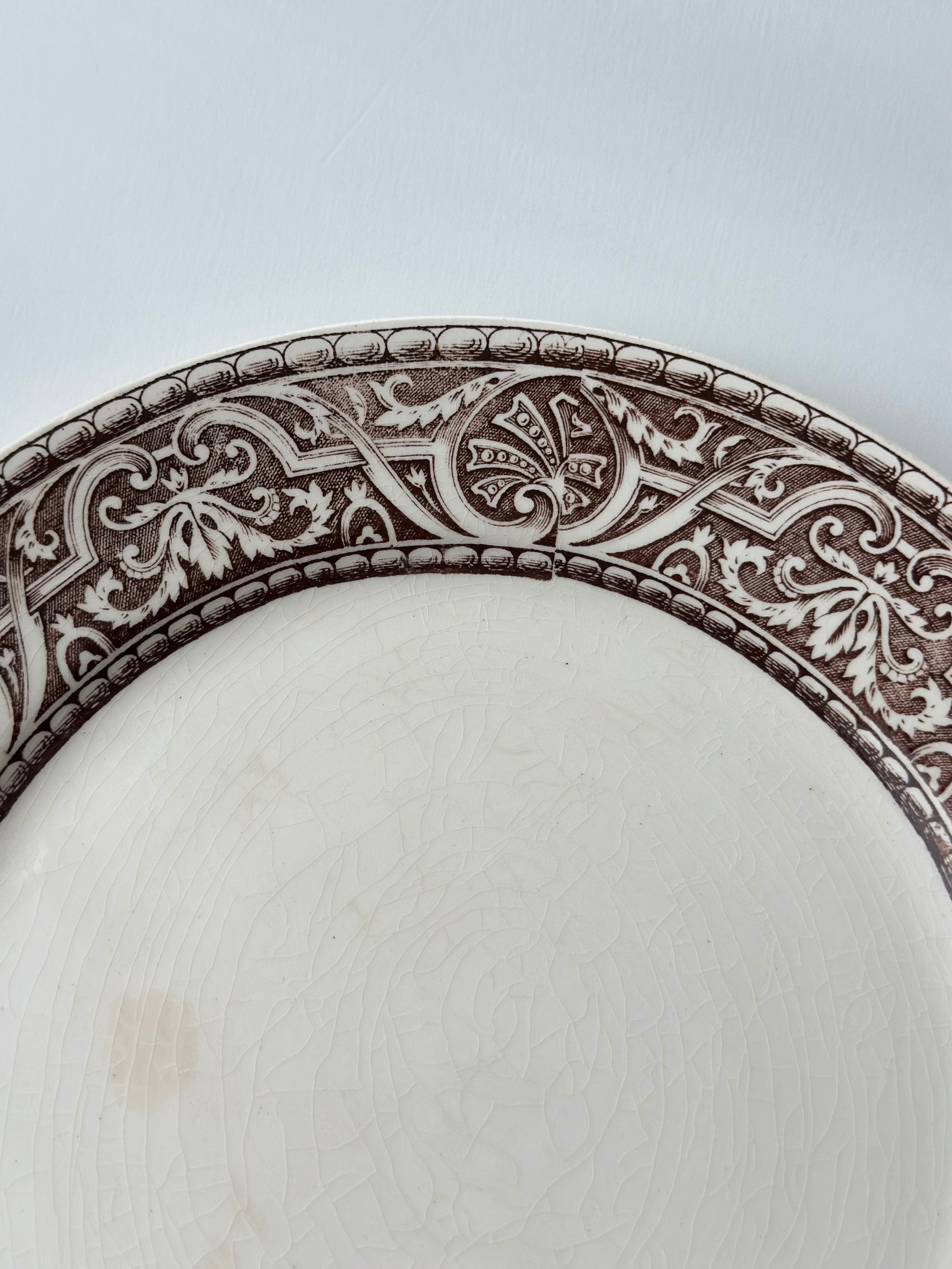 Creil et Montereau クレイユモントロー / “Henri III” brown 平皿