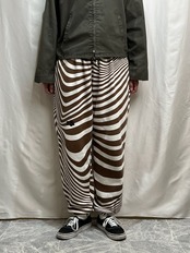 NIKE　アシメ総柄　スウェットパンツ　S
