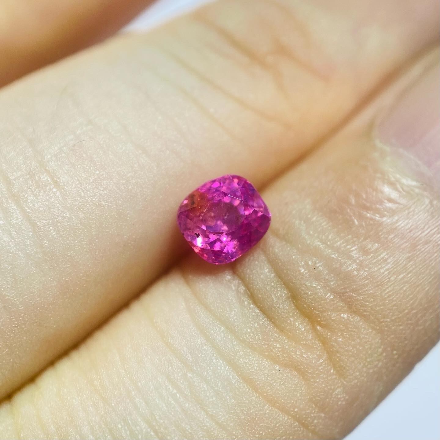 艶やかな　サファイア