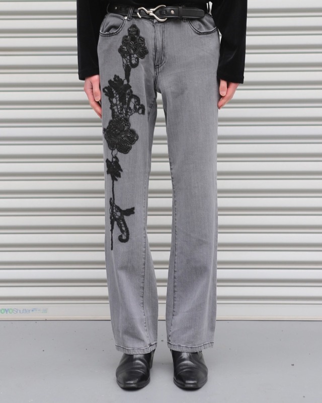 embroidered straight denim