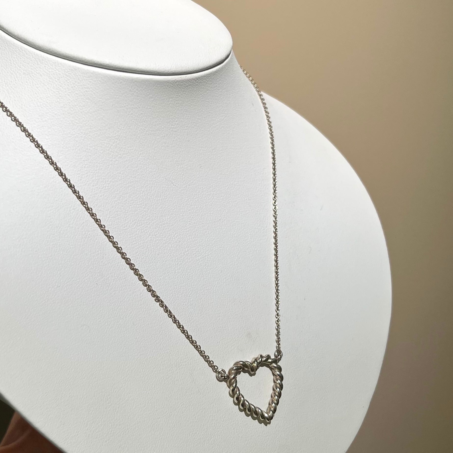 特集掲載【TIFFANY&CO.】2128ツイストハート ネックレス／シルバー925