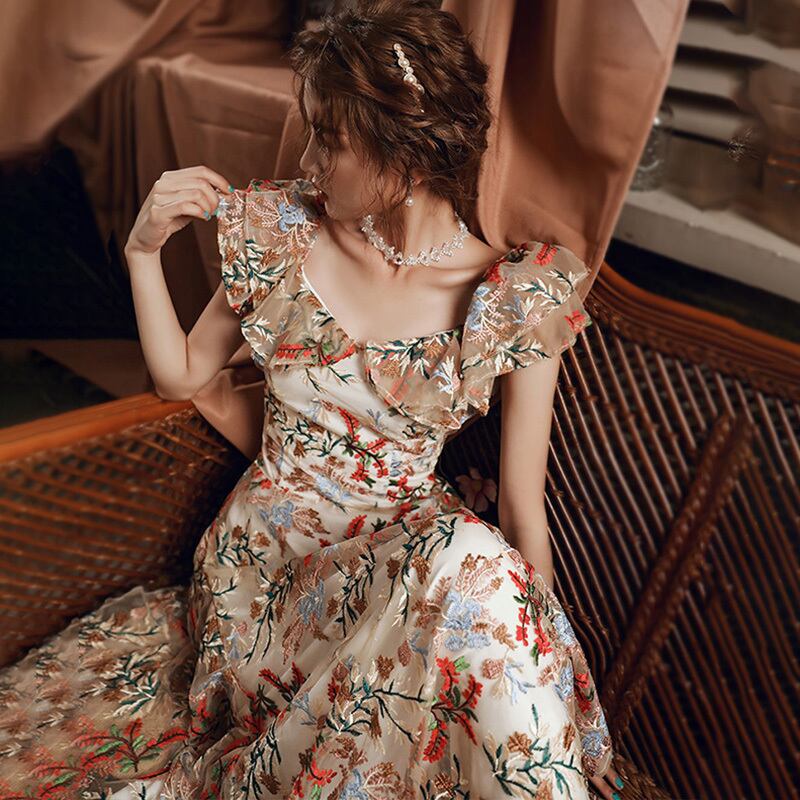 花柄刺繍クリーム色チャイナドレス （新作 超セクシー 悩殺 チャイナ  