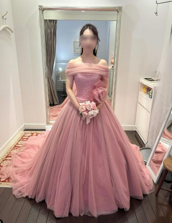 カラードレス ピンク オフショル 繊細レース 可愛い 花嫁 チュールスカート | Cinderelladress powered by BASE