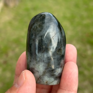 ラブラドライト 置石