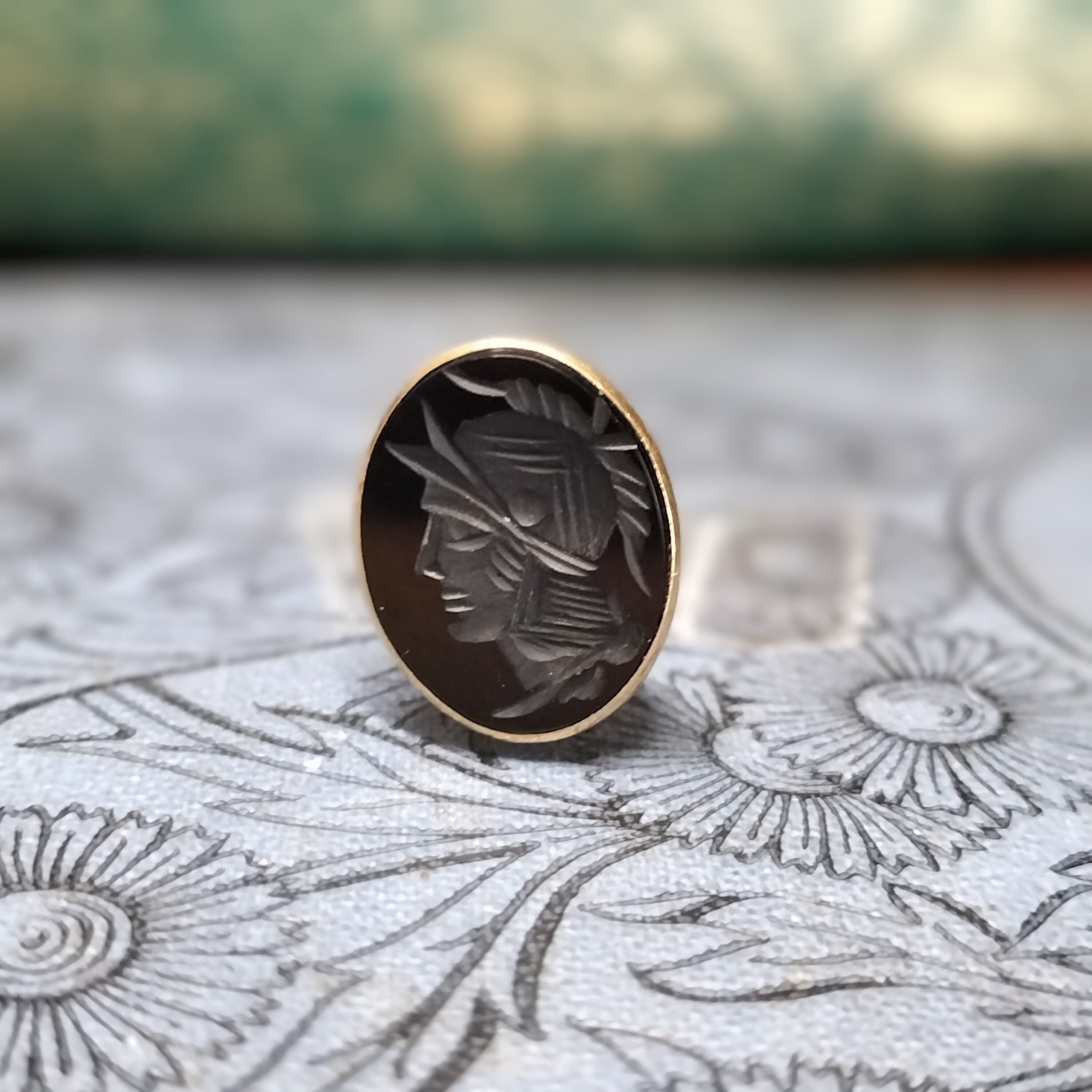 Antique 9ct Gold Onix Intaglio Seal Pendant Fob