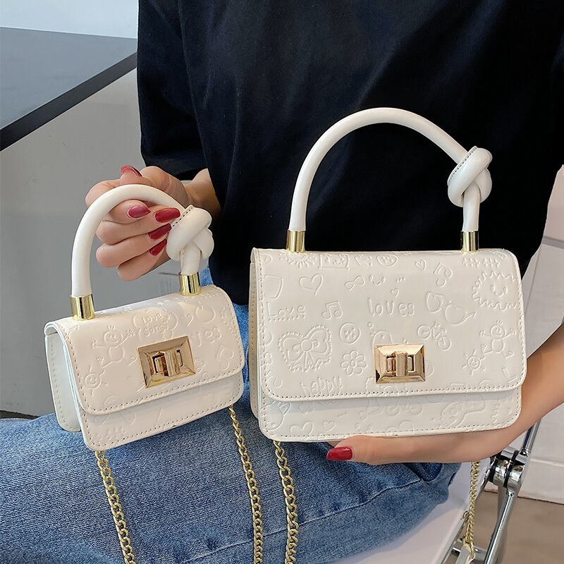 サマーレッドチェーン 夏物 スクウェア メッセンジャーバッグ Tiancai_Wing_Bag45635985878