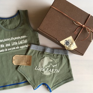 リトルアース LittleEARTHギフトセット(BOX付）　地球ロゴ2点セット　made in Japan　KHAKI