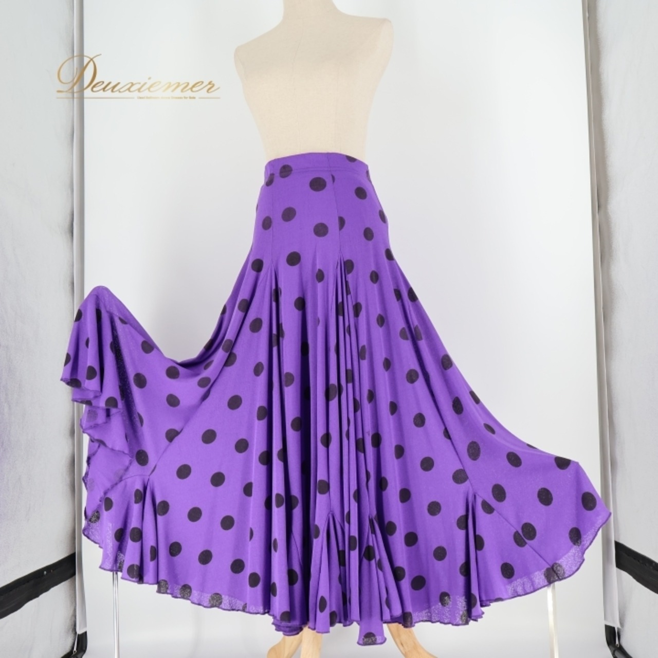 フラメンコ 衣装 ファルダ スカート 紫 黒 ドット 水玉 柔らかい ダンス パーティ 発表会 レッスン 練習着 ブラック系 パープル系 フレアスカート ロングスカート おしゃれ ダンス衣装 イベント 衣装用スカート ストレッチ素材 軽量 柔らかい生地 ポップデザイン スカートファッション 練習用コスチューム