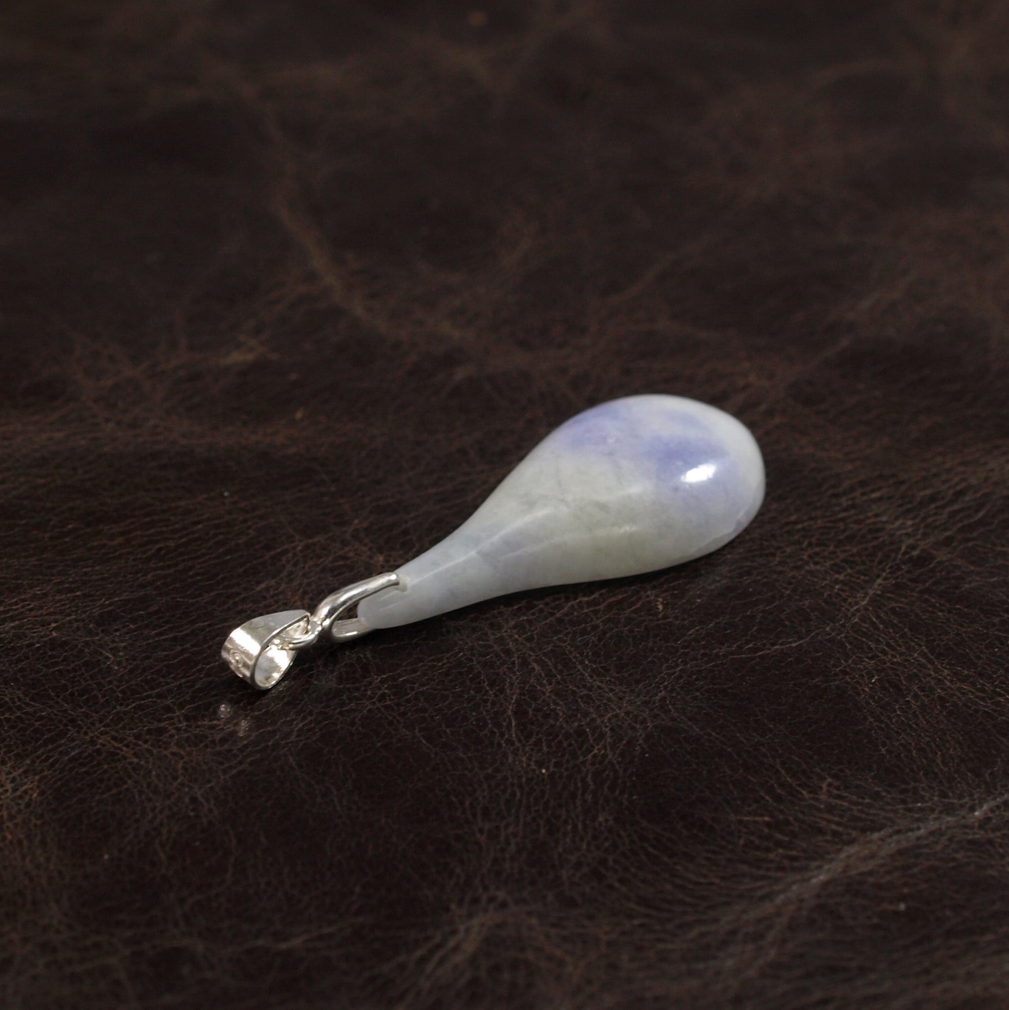 糸魚川翡翠 ラベンダー翡翠 スプーン型ペンダントトップ 1.9g Itoigawa