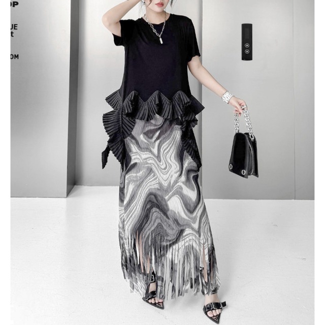 Asymmetric pleated hem t-shirt【2color】 C1554