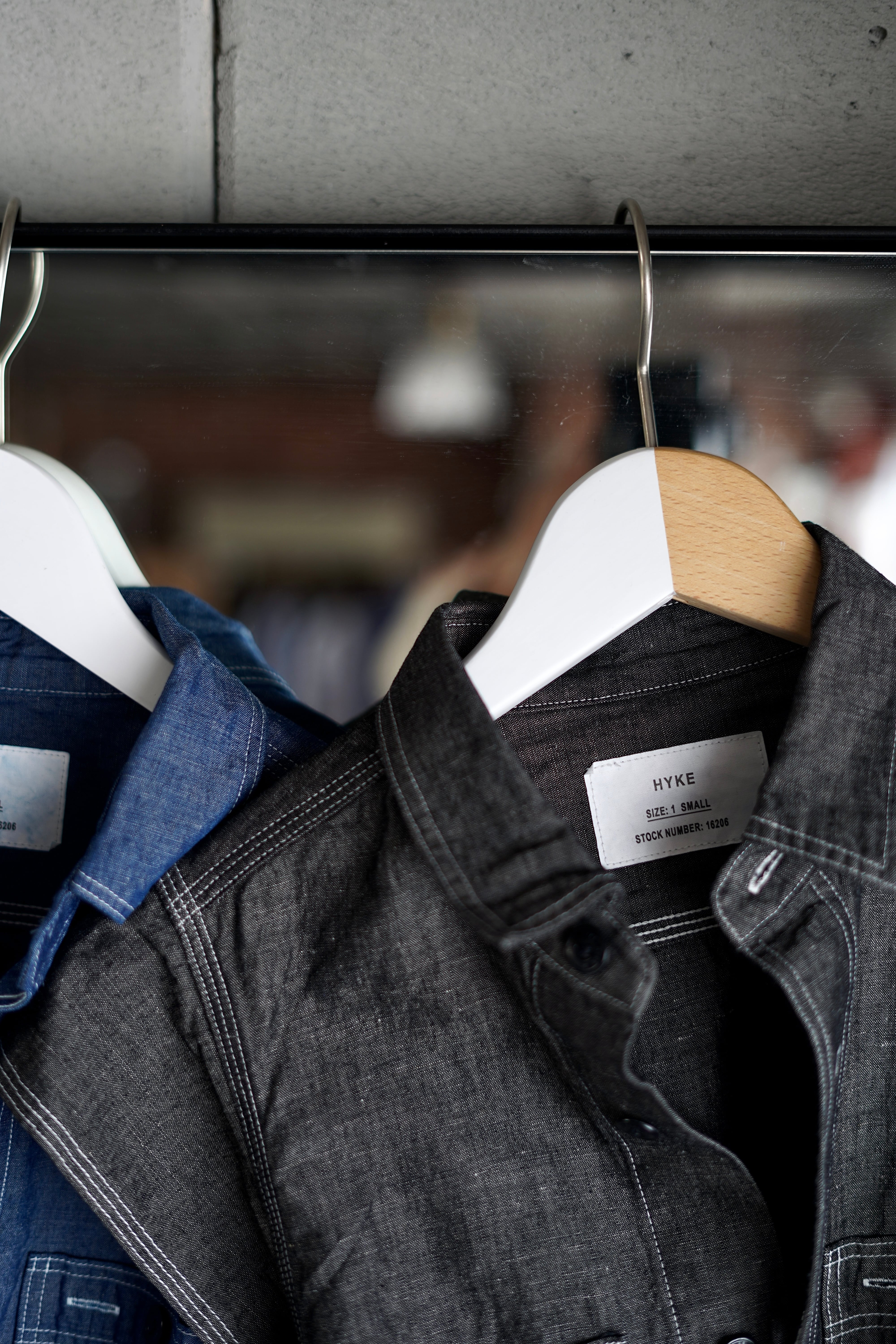 HYKE / CHAMBRAY DRESS (ONE WASH(BLUE) , ONE WASH(BLACK HYKE / CHAMBRAY DRESS (ONE WASH(BLUE) , ONE WASH(BLACK