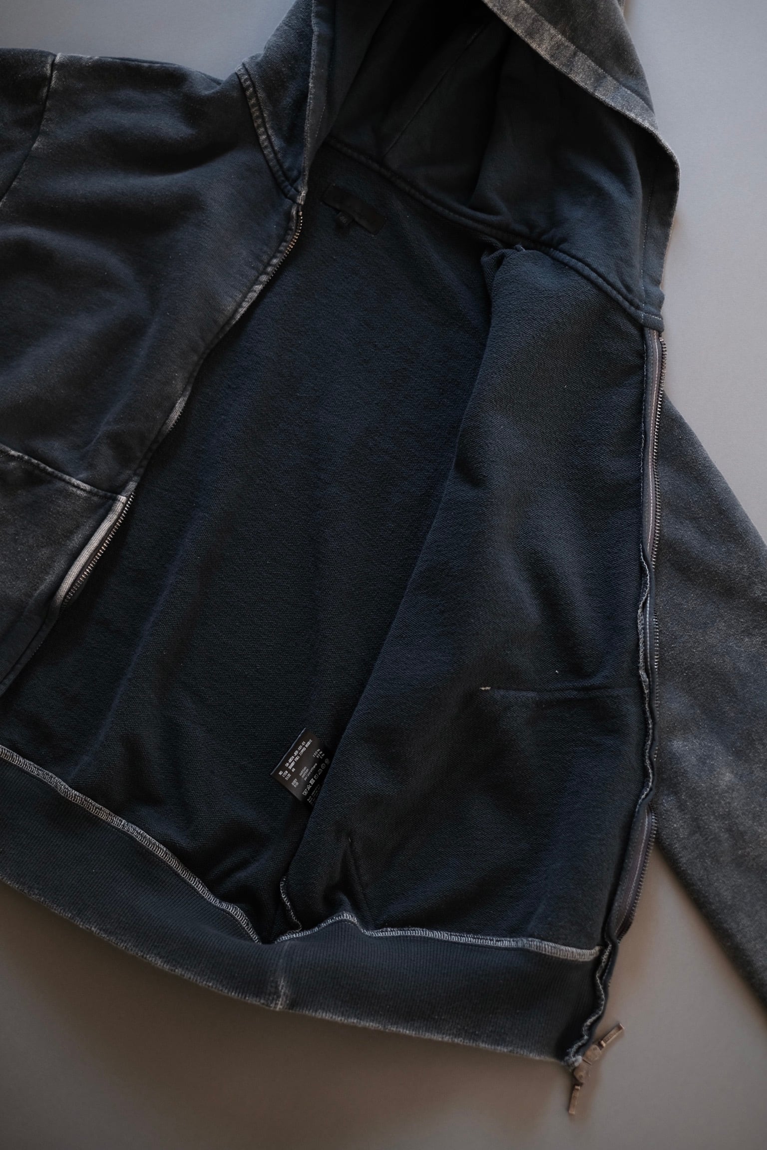 OMAR AFRIDI / SHABBY FULL ZIPPED HOODIE | LIVING OMAR AFRIDI / SHABBY FULL ZIPPED HOODIE | LIVING
