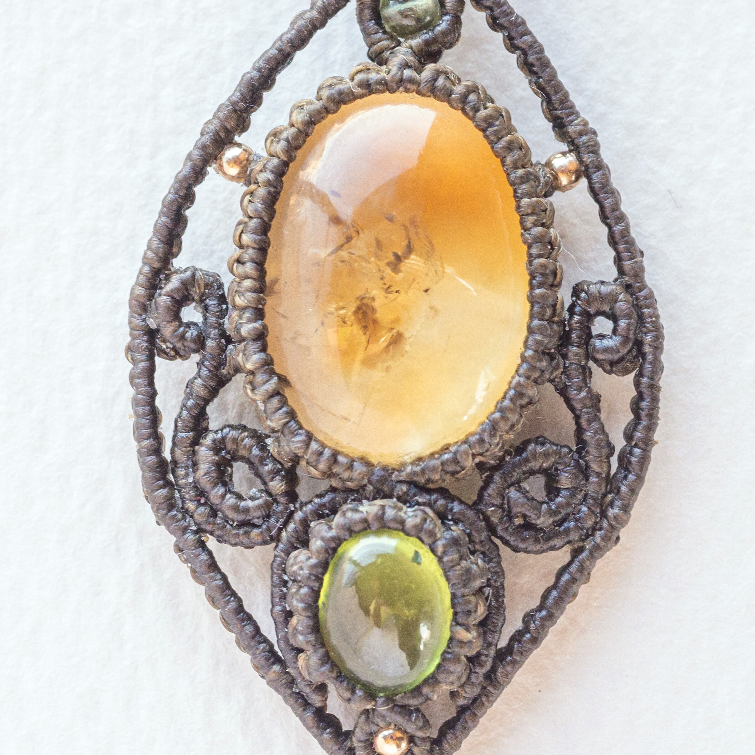 シトリン+ペリドットのマクラメ編み 天然石ネックレス | SHANTi WALA
