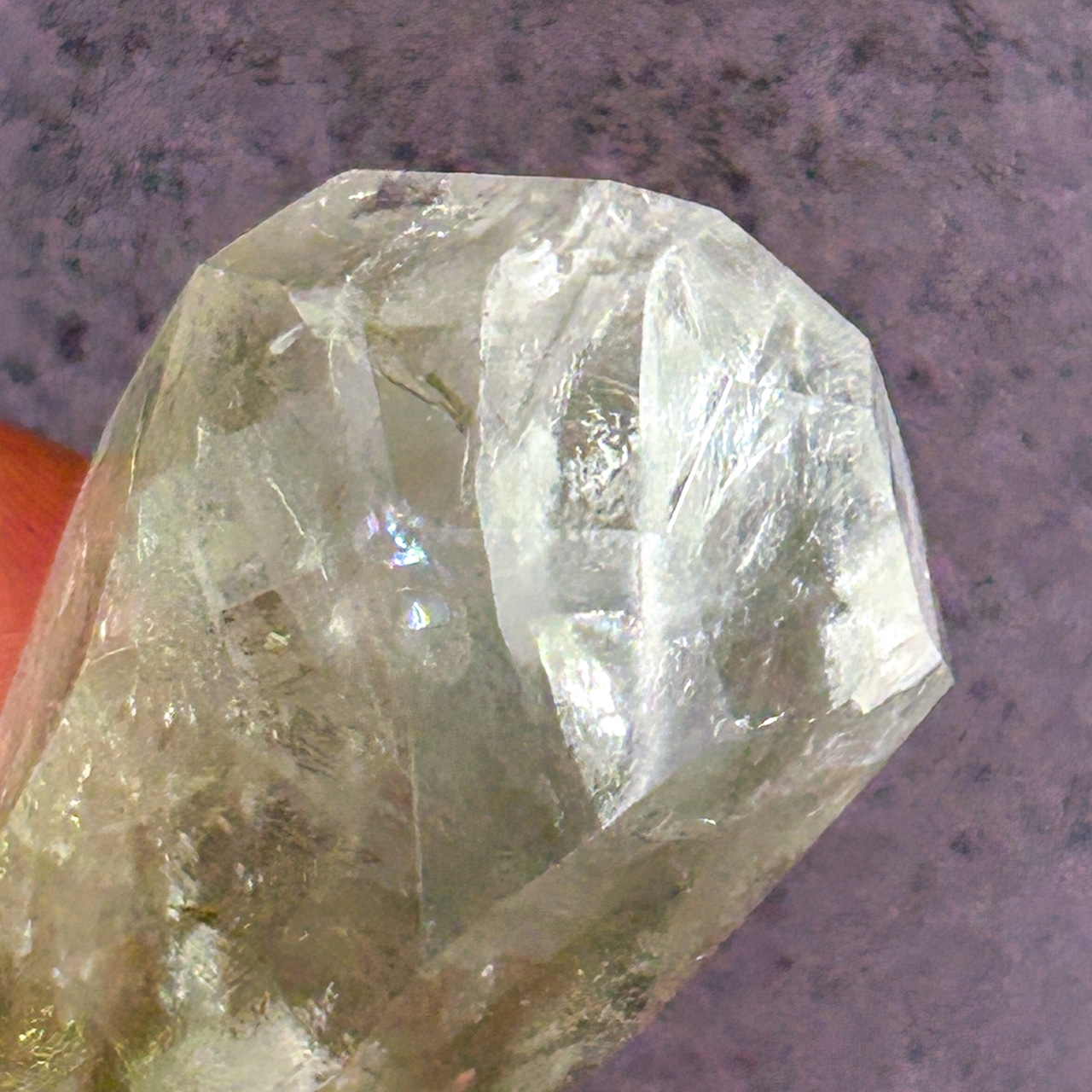 プラシオライト(グリーンアメジスト)