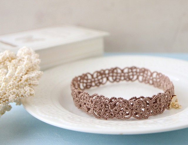 『ニュアンスカラーのタティングチョーカー＊モカ＊』