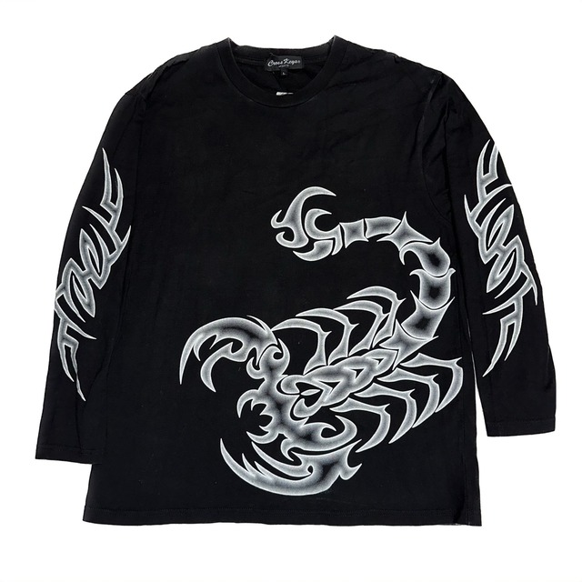 Scorpion design long T-shirt