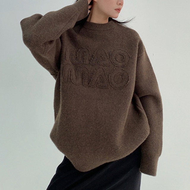 logo embroidered crew neck knit　ロゴ刺繍クルーネックニット　J1571