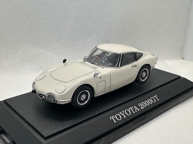 【エブロ】 1/43 トヨタ 2000GT (白) 買取品