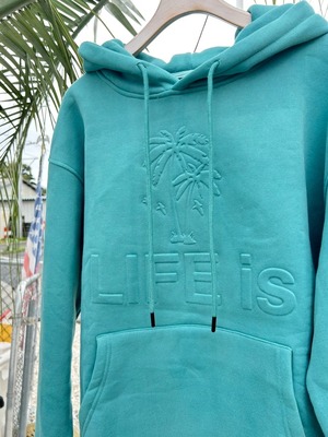 LIFEis エンボス裏起毛フーディー ￥12,000(￥13,200)