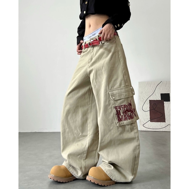 レタリングポケットボリュームシルエットカーゴパンツ 2col R02904