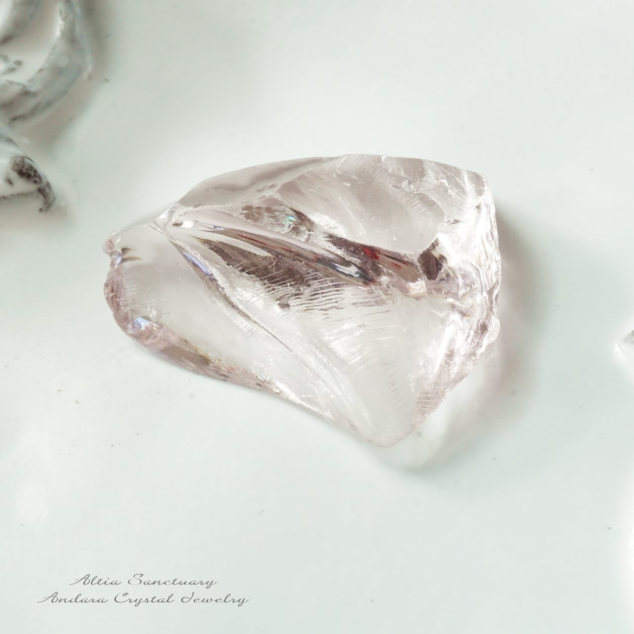 第一ネット お値下げ アンダラクリスタル 希少ローズドフランス 267g