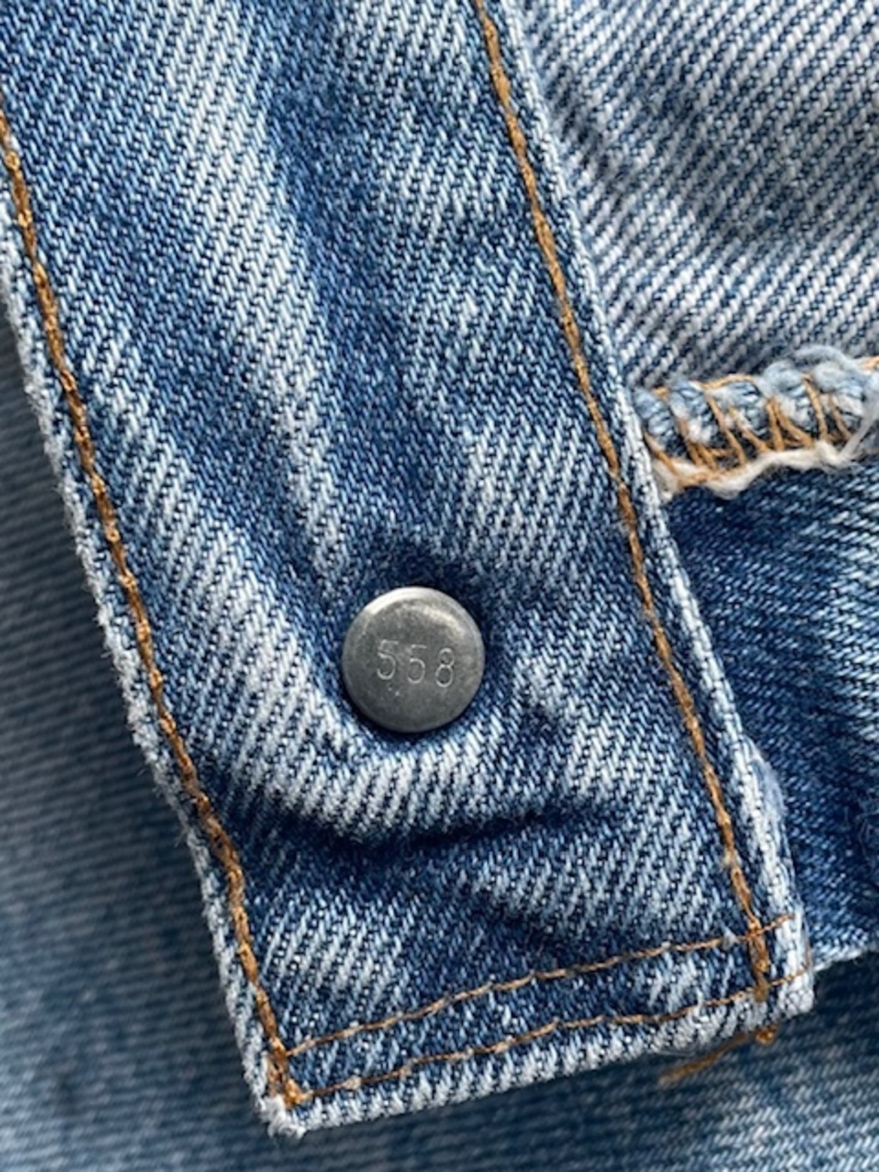 M-102 リーバイス Levis501古着 1982年赤耳 米国製刻558　W 84cm  股下 73cm　