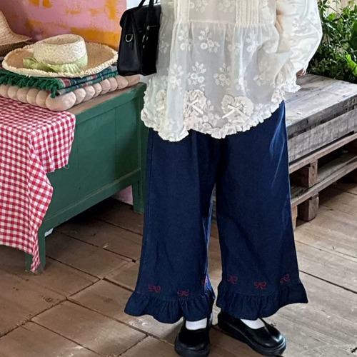 裾フリルリボン刺繍デニムパンツ ・12442