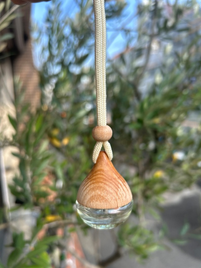 空間アロマ mini（雫型）針葉樹の森でストレッチ