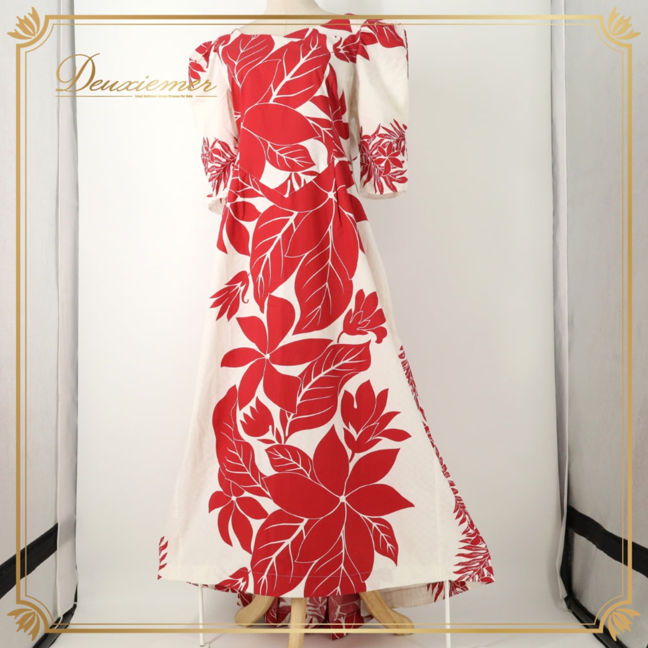 フラダンス 衣装 T&L MUUMUU FACTORY ムームーファクトリー ワンピース ドレス ホワイト系 ティアレ柄 花柄 植物柄 ハワアインプリント ハワイアン アロハ フラ ダンス レッスン 練習 ハワイアンダンス フレアスカート 白 赤 レッド系 華やか 鮮やか かわいい おしゃれ アシンメトリー