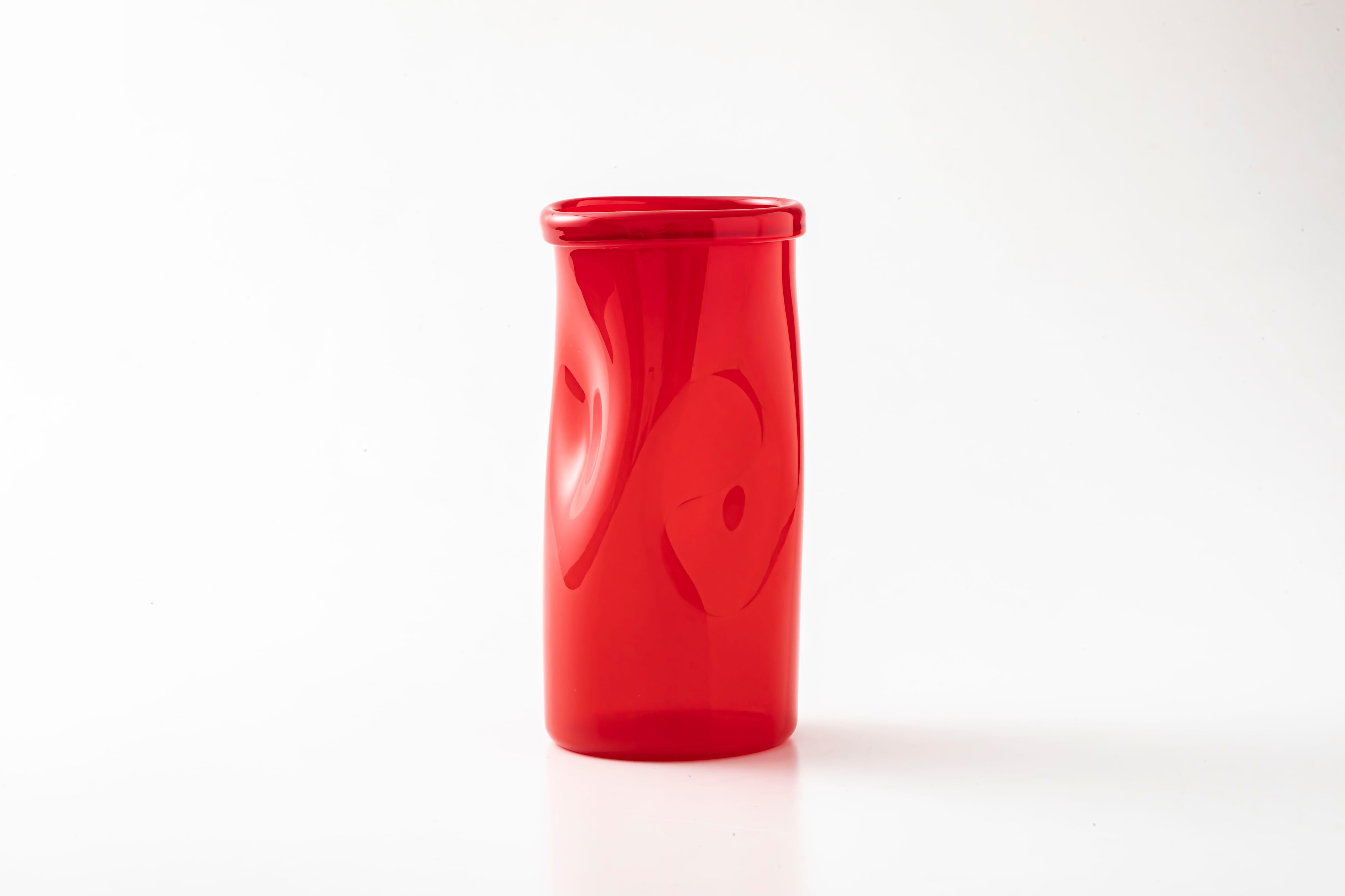 Crumple Vase (F-7) / Ayano Yoshizumi