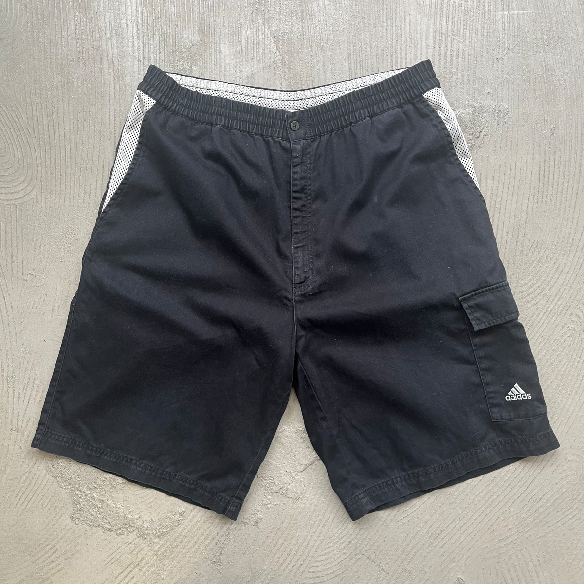 adidas / Navy shorts | SAMUEL FINCH / Online store
