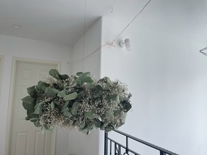 flying wreath ユーカリとかすみ草のフライングリース リース ナチュラル グリーン ホワイト