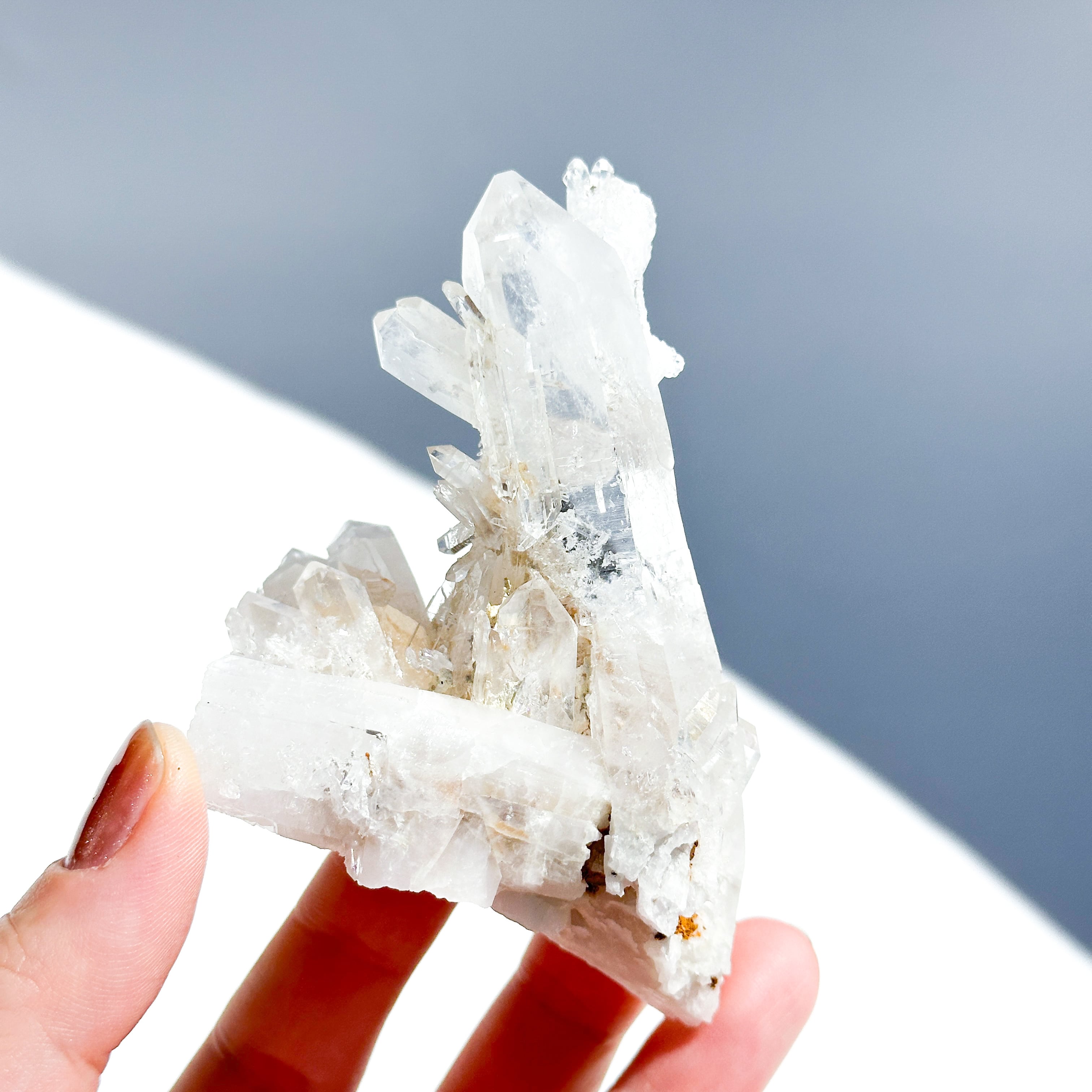 レムリアン水晶　スフィア　コロンビア産　赤いオーラライト有　47.2ミリ 虹◎コロンビアンレムリアンクォーツ クラスター33◇Colombian