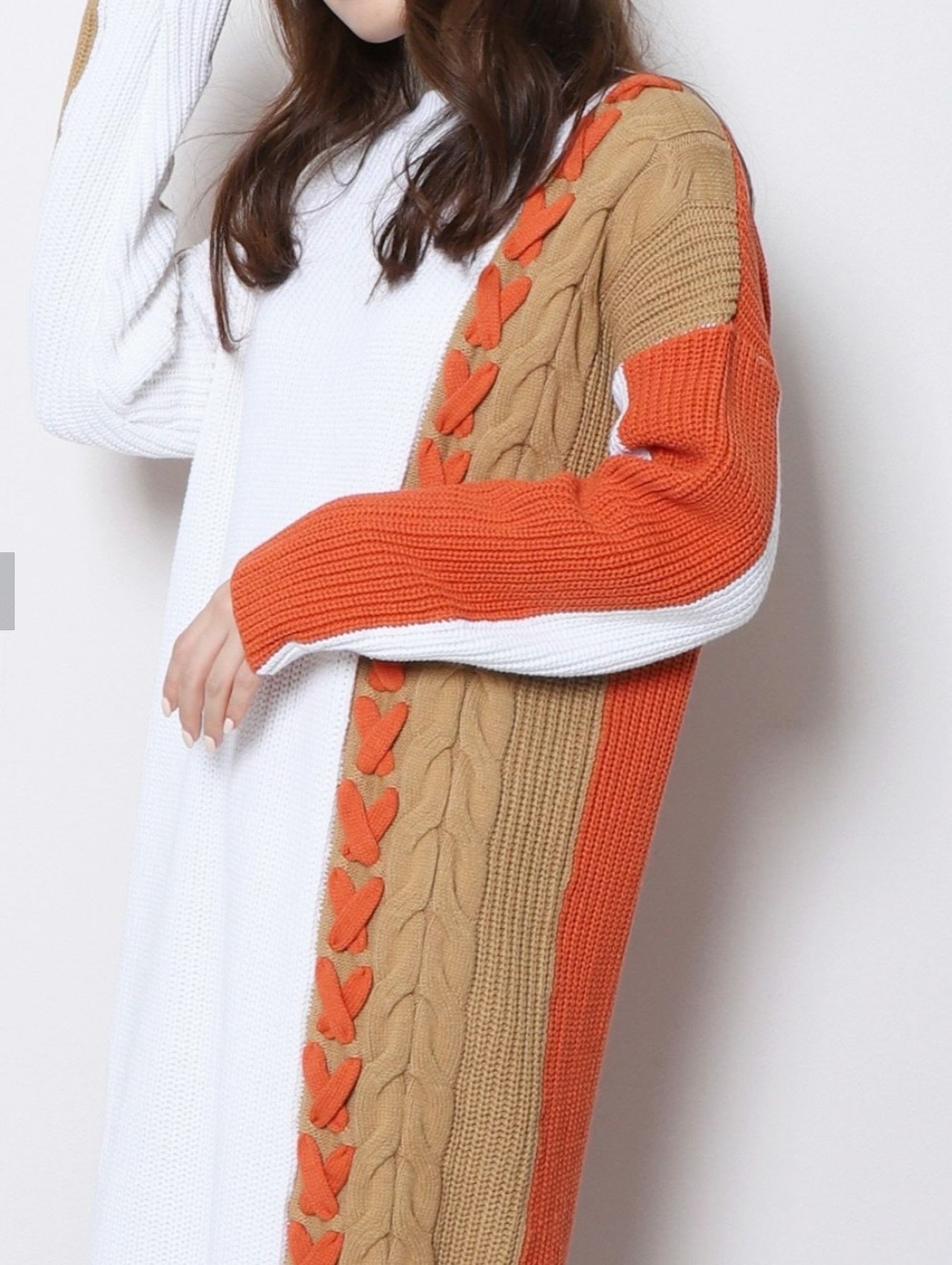 　柄編みニットワンピース