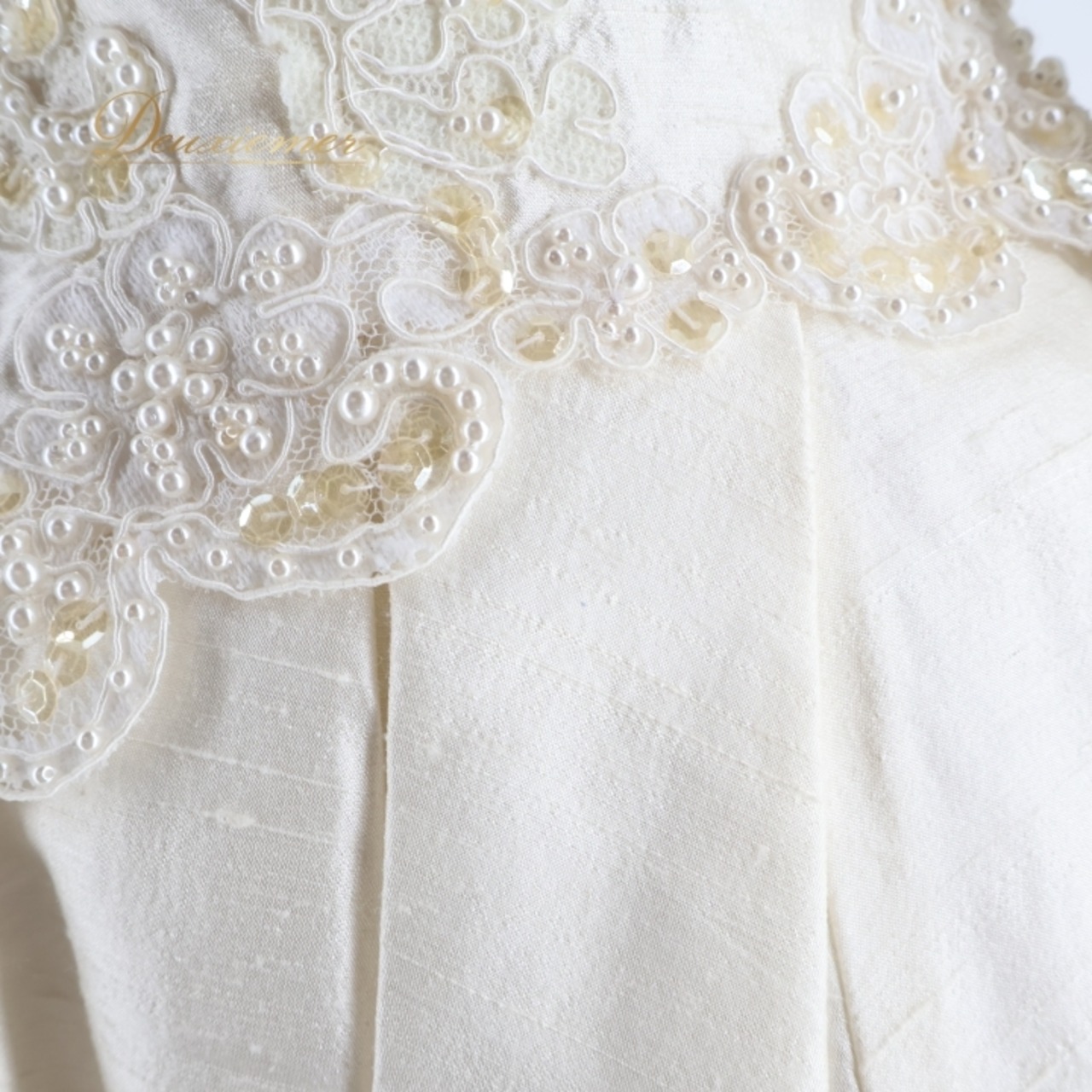 ウエディングドレス Elizabeth Emanuel エリザベスエマニュエル 結婚式 イギリス 英国製 ホワイト系 前撮り コスプレ 撮影 レース 花 アイボリー 中世 ロイヤル クラシック 結婚衣装 チュール ベール フォーマル パーティー ドレス プリンセススタイル ブランド エレガント 清楚 シンプル 上品 かわいい 高級感 ロマンティック パーティー用