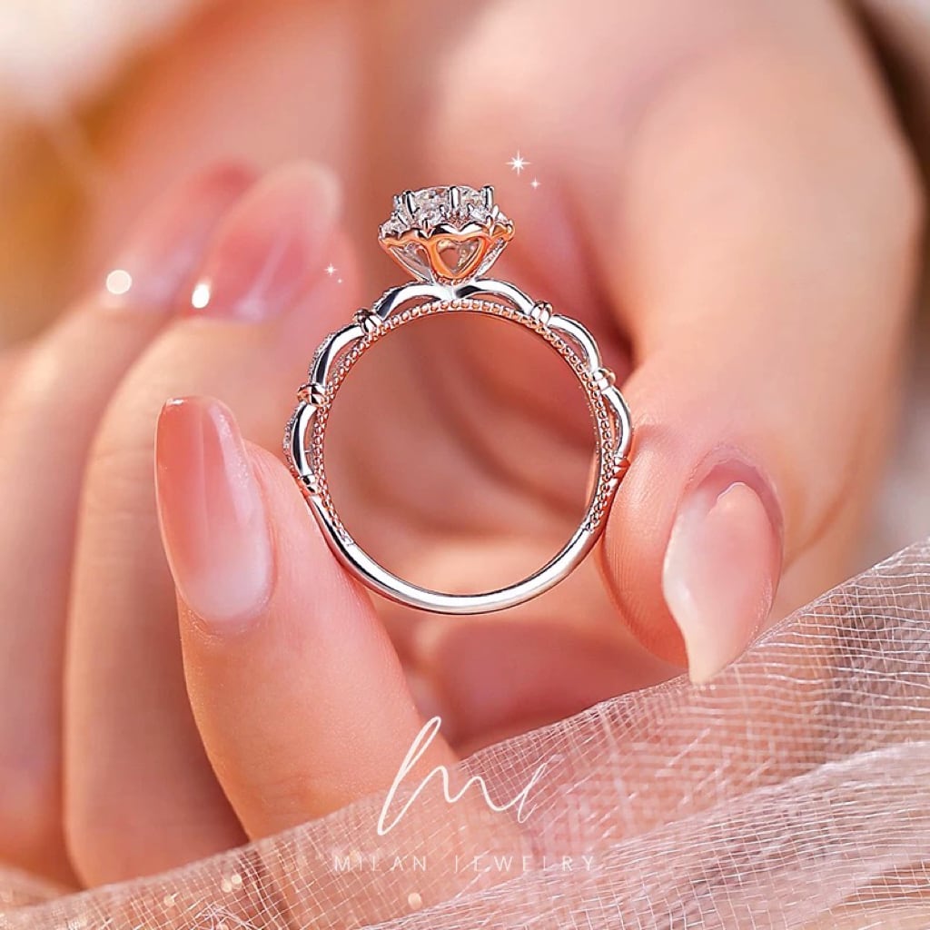 フラワー モアサナイト 花 2カラー キラキラ 0.6ct ゴージャス