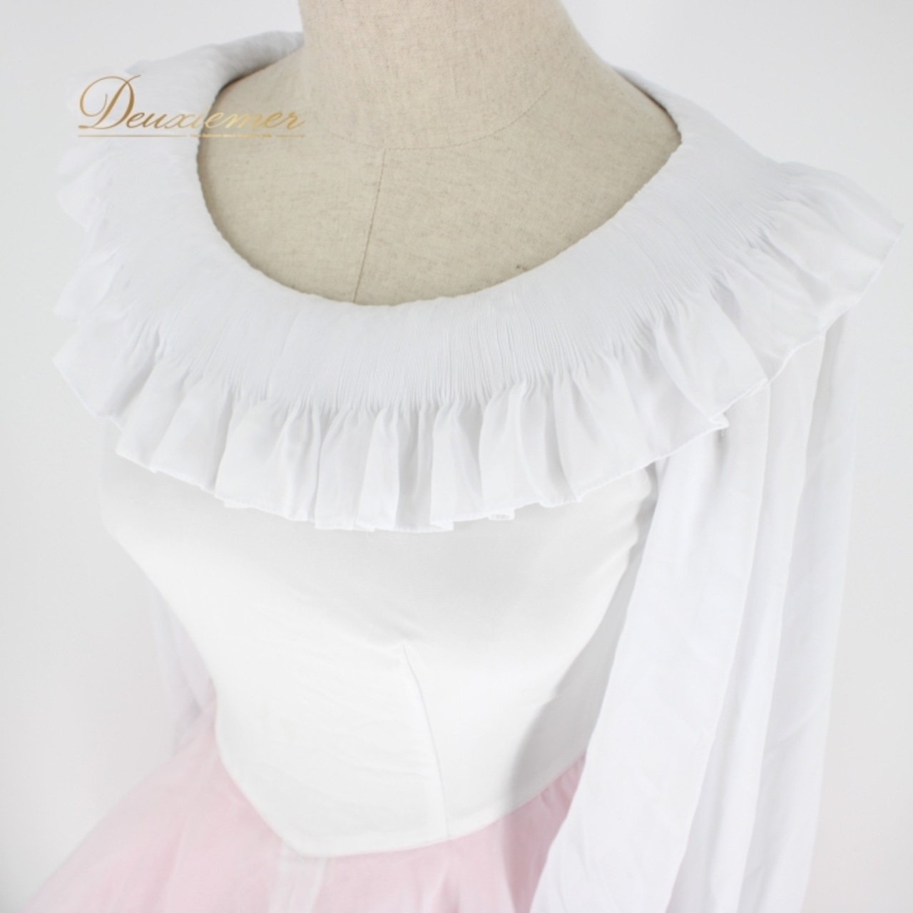 社交ダンス 衣装 スタンダード ドレス ワンピース レッスンウェア パーティドレス レディース カオリ 白 ピンク系 ホワイト系 準正装 長袖 ふんわり シルエット 三層スカート ファスナー 伸縮性無し 肩パッド無し 胸パッド無し ダンス ドレスアップ イベント ロングドレス 女性用 カジュアル きれいめ かわいい おしゃれ 動きやすい 着脱簡単 誕生日会 送別会 ウェディング 春 夏 秋 体型カバー