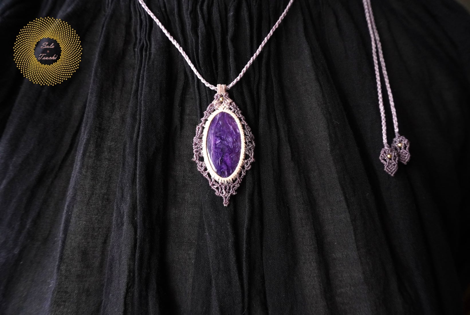 （ワックスコード）チャロアイトシリカのマクラメ編みペンダント 〜Heal〜