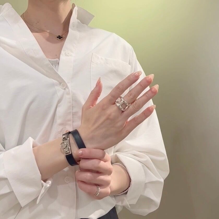 希少【HERMÈS】【約17号57】2504指輪ブランド オスモズGMリング