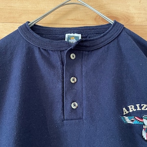 【cotton deluxe】90s  USA製 Tシャツ ヘンリーネック ワンポイント 刺繍ロゴ オーバーサイズ