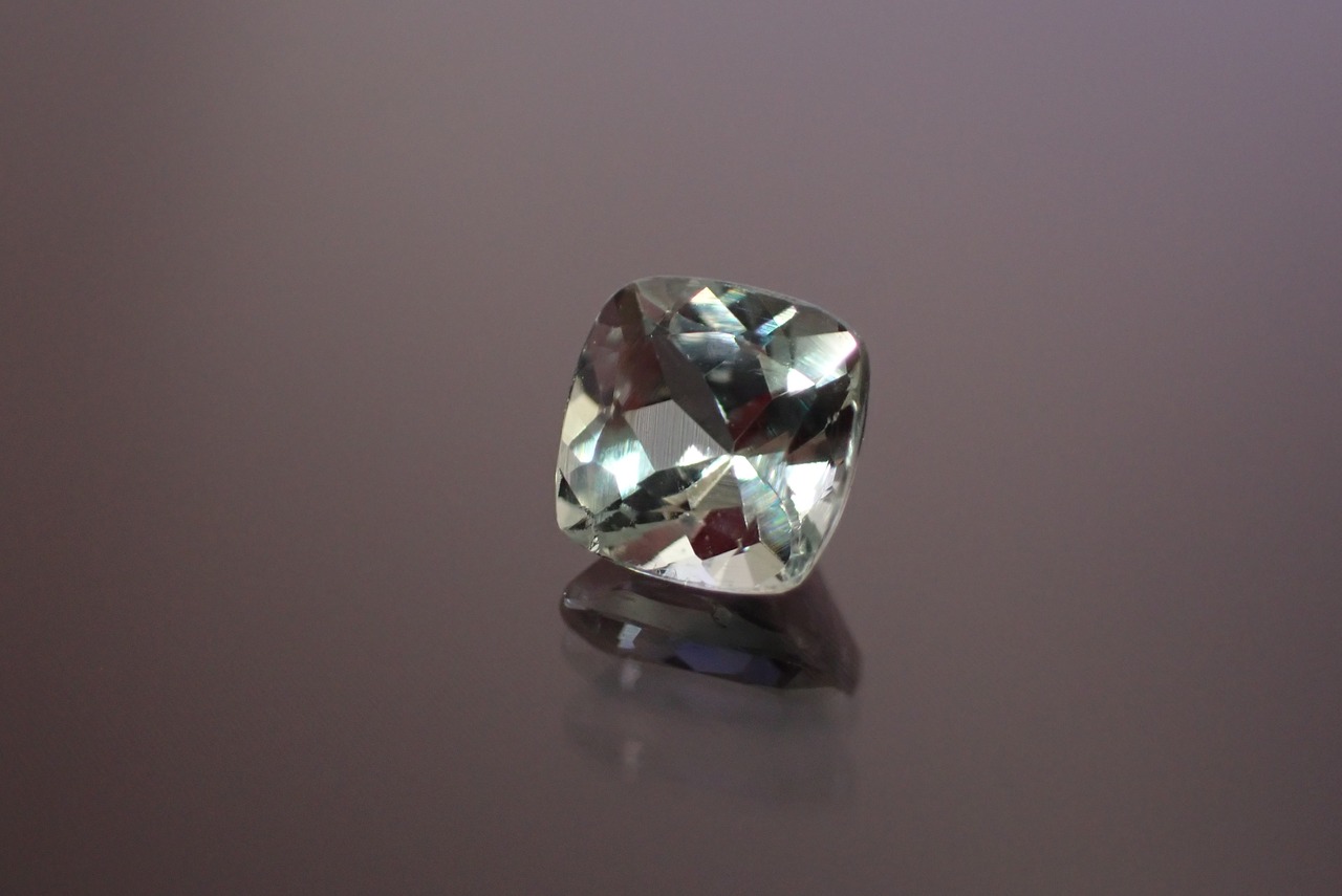 グリーンクリソベリル　0.56ct　[D4-21]
