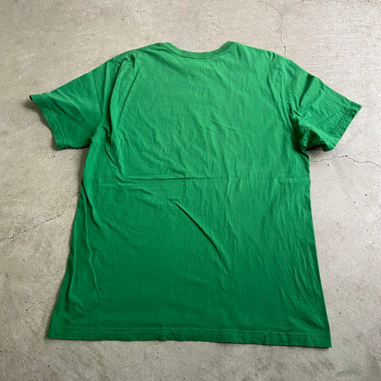 NIKE 72 ナイキ フロントロゴプリント Tシャツ メンズL 古着 グリーン
