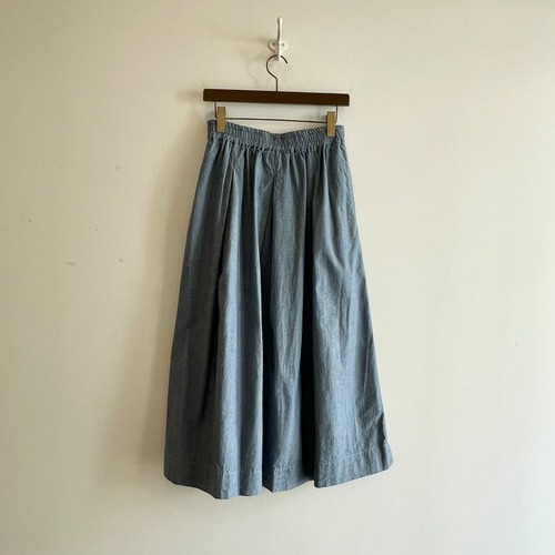 C-21763　Chambray Tuck Skirt