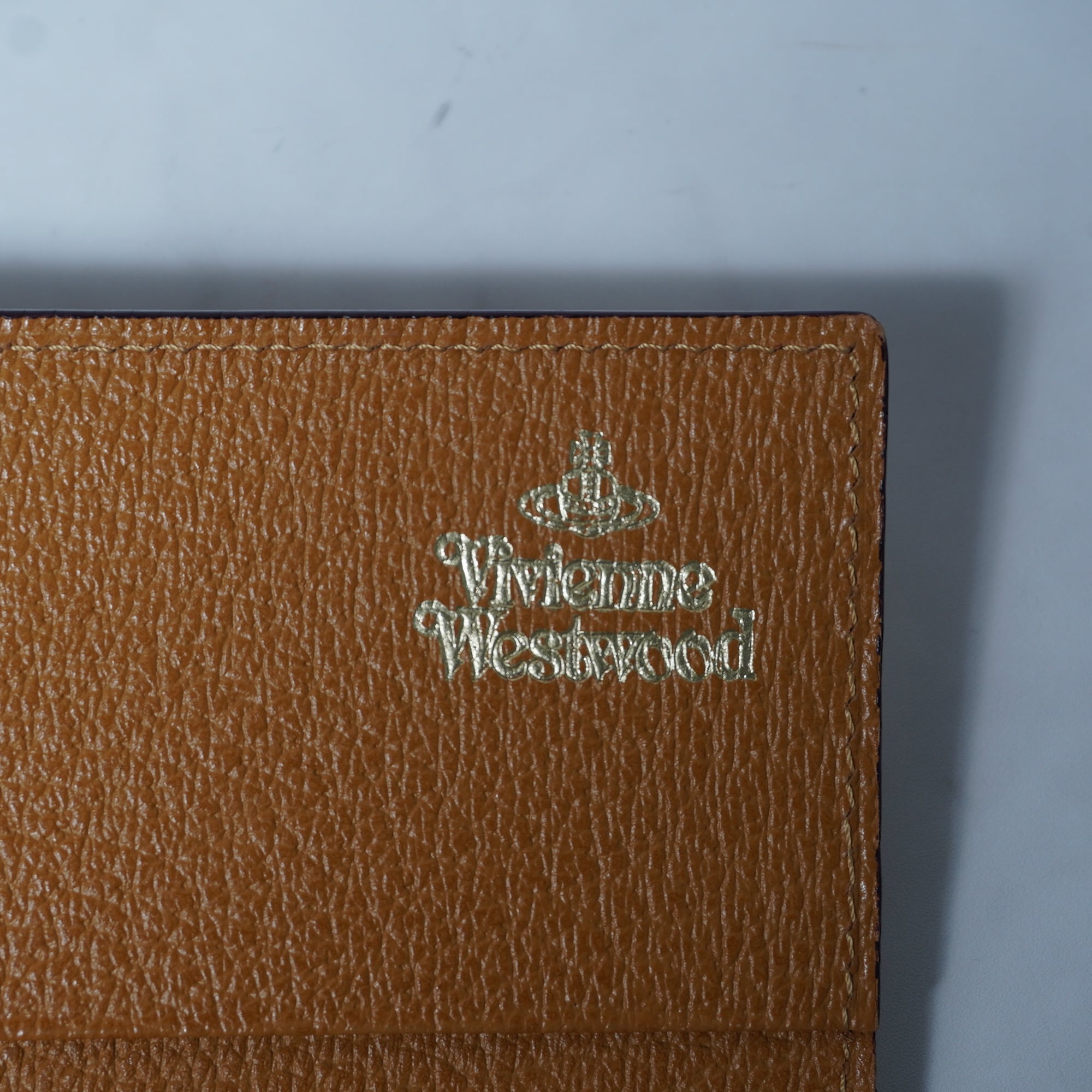 Vivienne Westwood】ヴィヴィアンウエストウッド オーブロゴ シボ加工