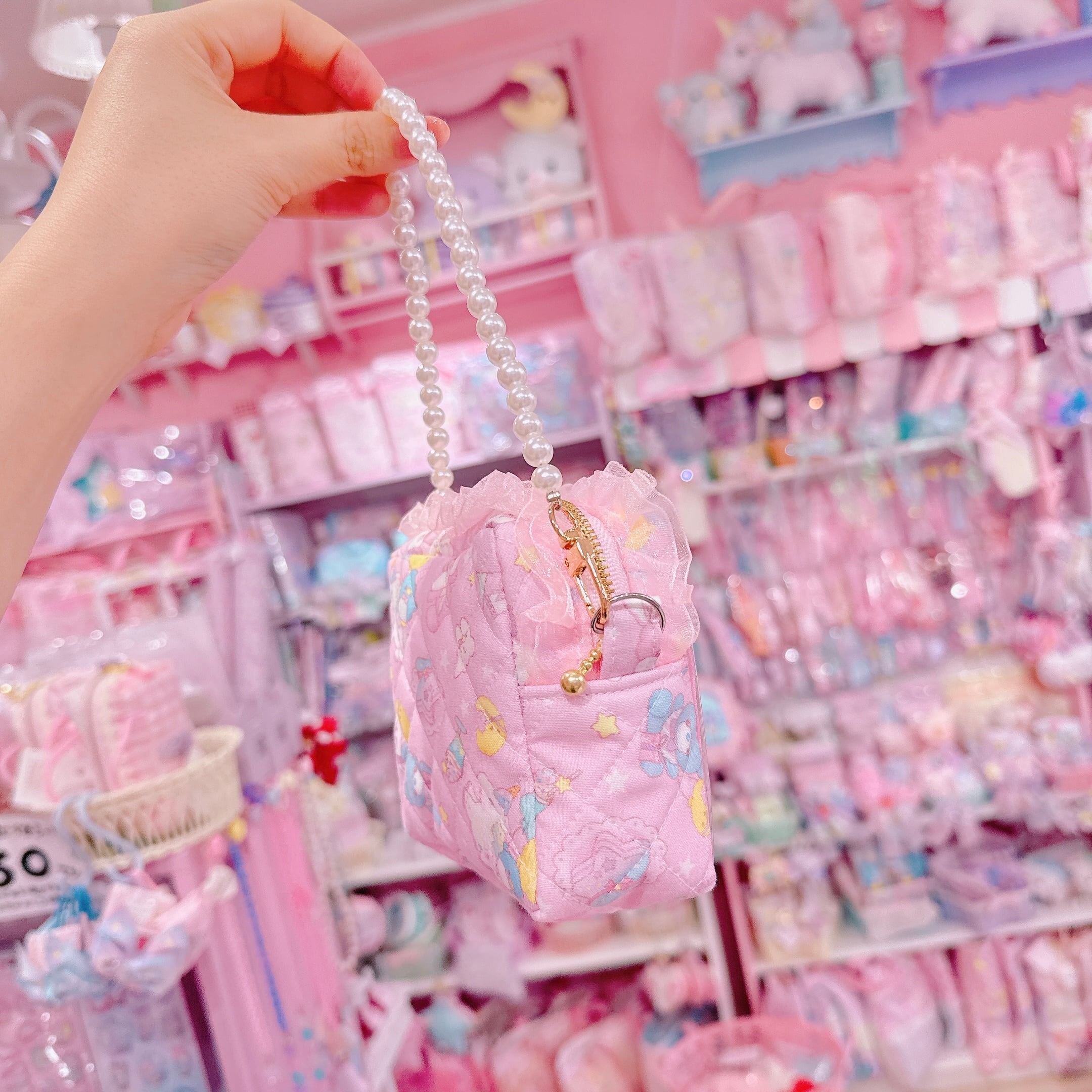 【M7】72-9チャーム付きスクエアぬいぐるみポーチ