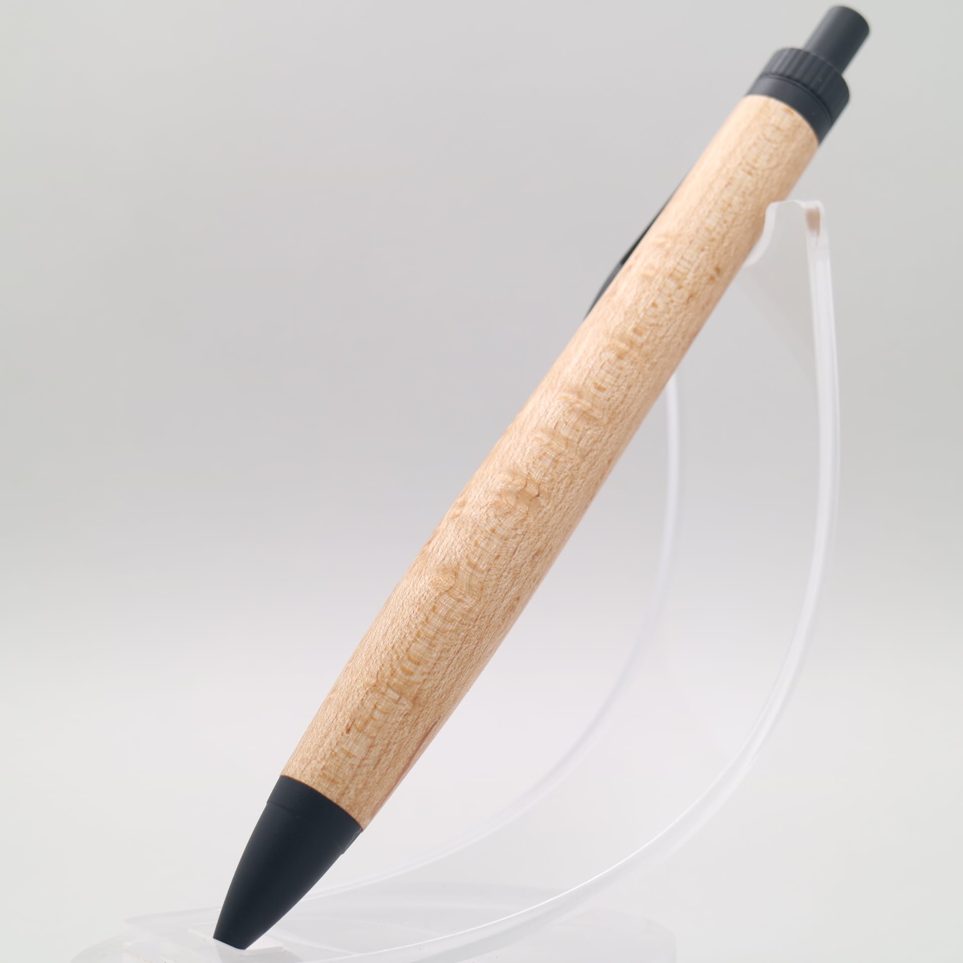 バーズアイメープル × マットブラック｜木の質感を楽しむ木軸ペン
