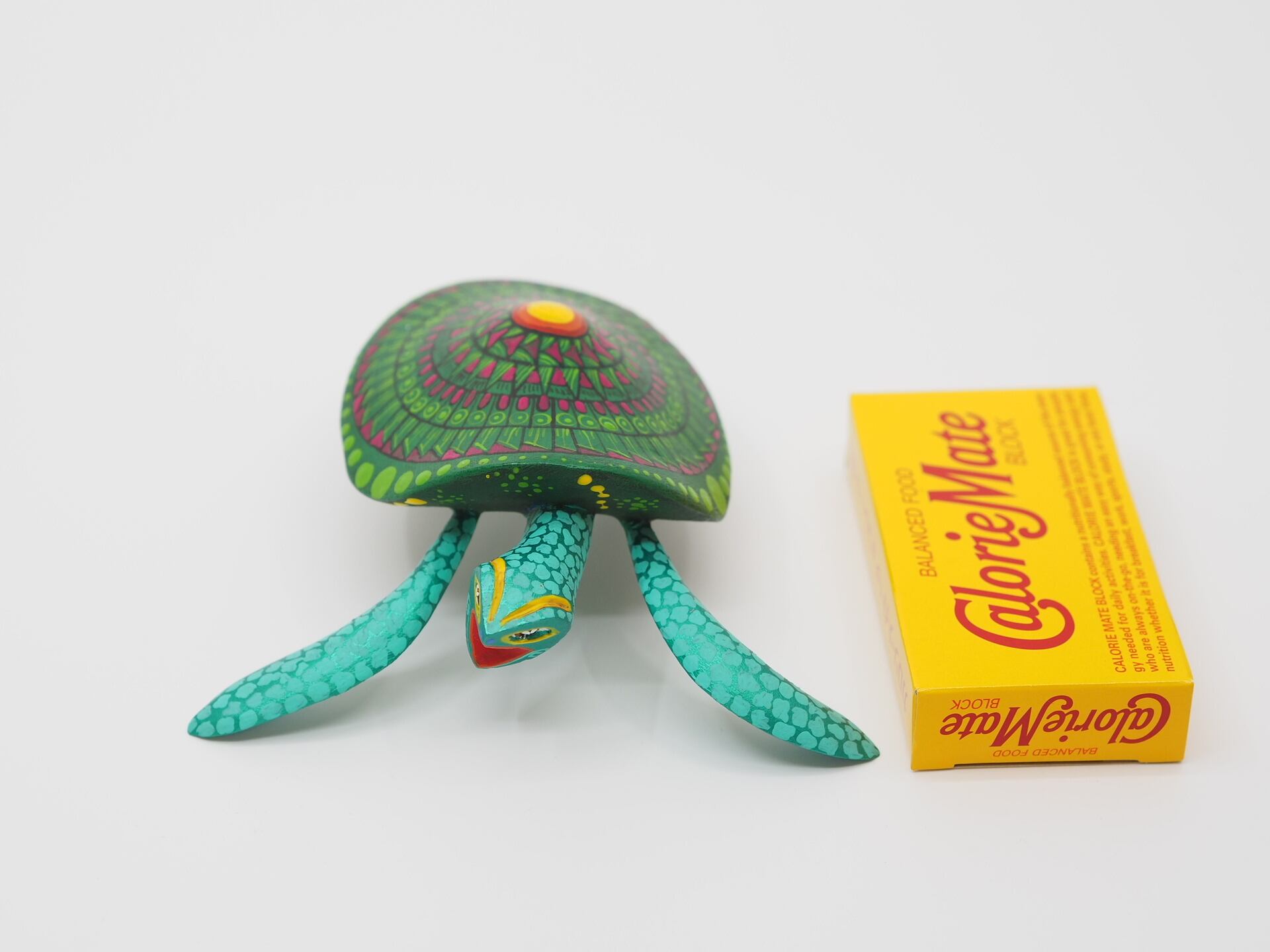 アレブリヘス 大きなカメ | Caracol | メキシコの彩りを日々の暮らしに