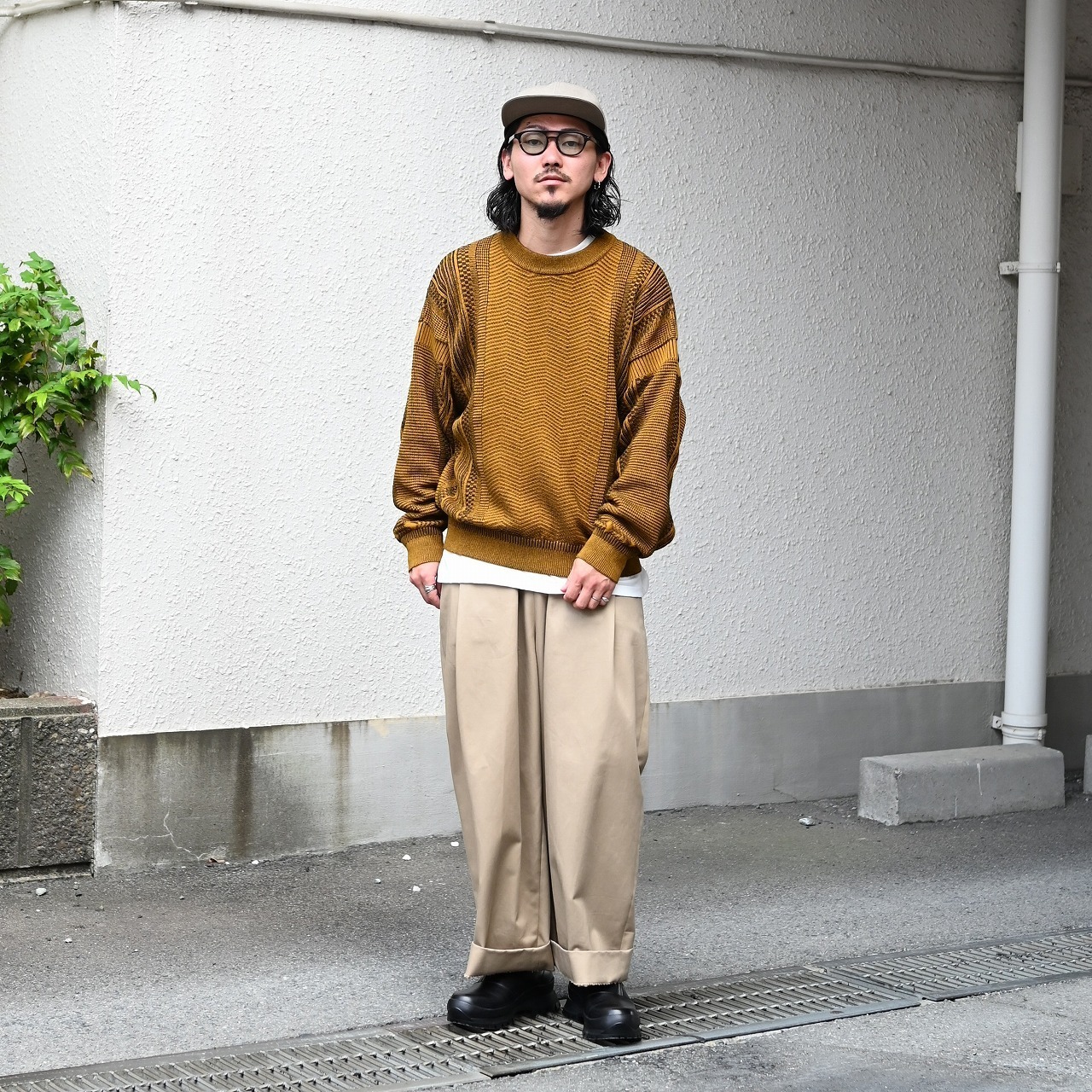 CCU(シーシーユー) レザー、YASHIKI(ヤシキ）ニットコーディネート